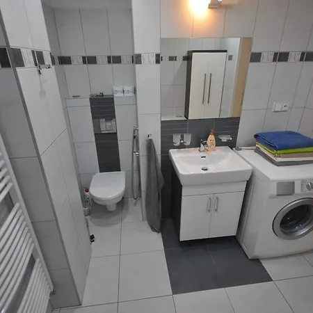 Jeseniova 90m2 With Garage Apartmán *