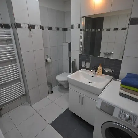 Jeseniova 90m2 With Garage *