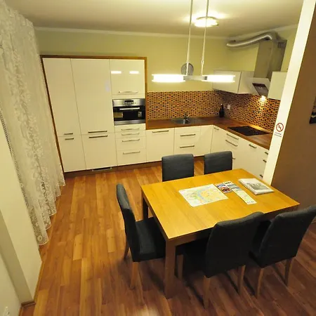 Apartmán Jeseniova 90m2 With Garage *