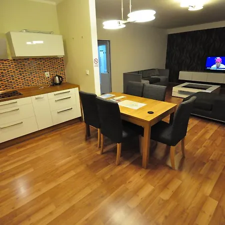Apartmán Jeseniova 90m2 With Garage