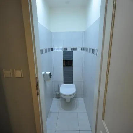 Jeseniova 90m2 With Garage Apartment Prag